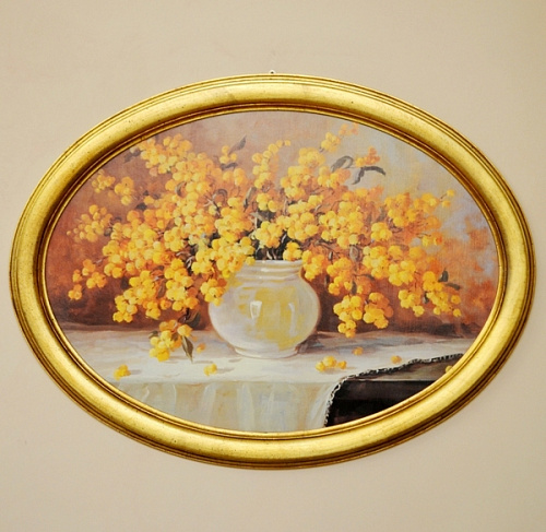 Картина 5029А овальная картина в золотой раме с букетом мимозы