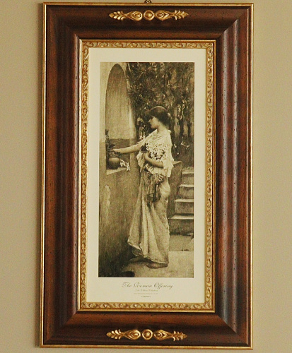 Картина 4505B черно-белое изображение девушки в раме цвета орех