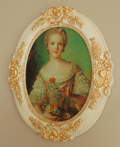 Картина 5949 B миниатюра с женщиной эпохи Ренессанса в белой резной раме