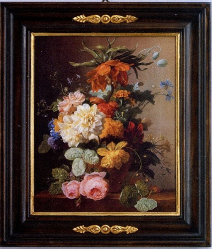 Картина 4157 В вертикальный натюрморт с цветами в раме цвет орех 